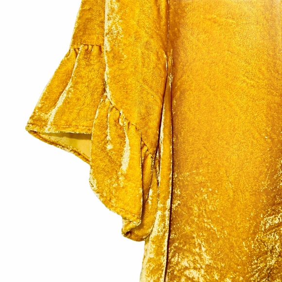 LOFT Crushed Velvet Ruffle Sleeve Top - Picture 4 of 6